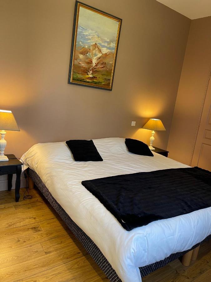 Domaine Des Peyries - Chambres Et Table D'Hotes Saint-Barthelemy-d'Agenais Luaran gambar