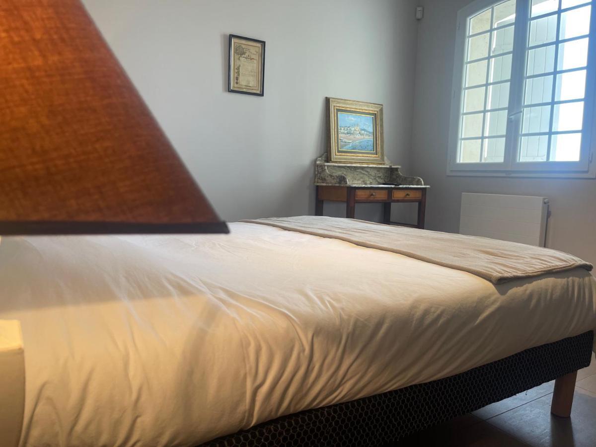 Domaine Des Peyries - Chambres Et Table D'Hotes Saint-Barthelemy-d'Agenais Luaran gambar
