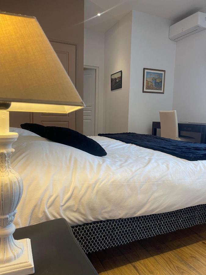 Domaine Des Peyries - Chambres Et Table D'Hotes Saint-Barthelemy-d'Agenais Luaran gambar