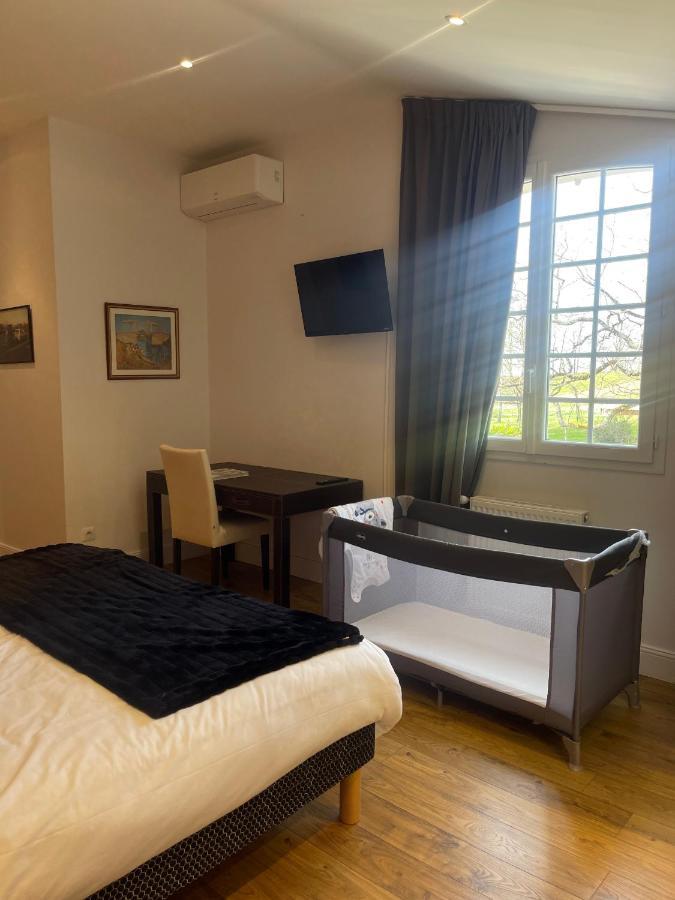 Domaine Des Peyries - Chambres Et Table D'Hotes Saint-Barthelemy-d'Agenais Luaran gambar