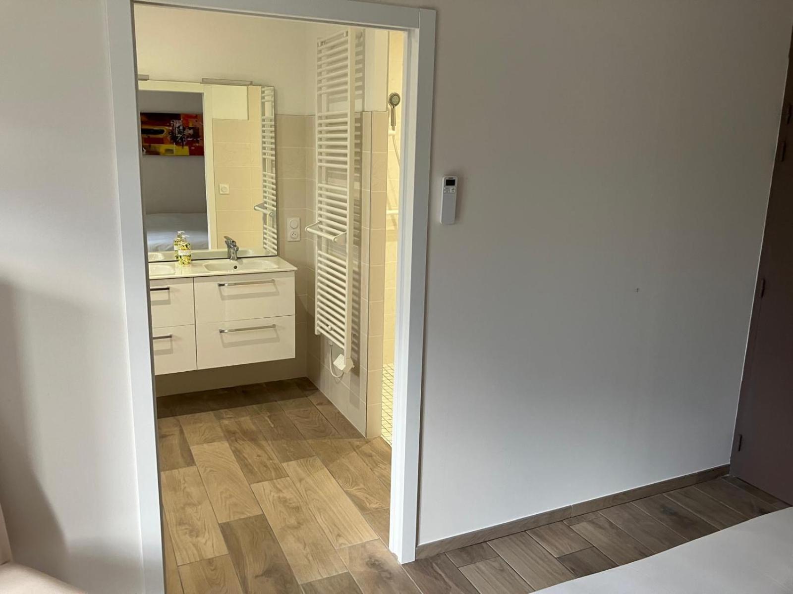 Domaine Des Peyries - Chambres Et Table D'Hotes Saint-Barthelemy-d'Agenais Luaran gambar